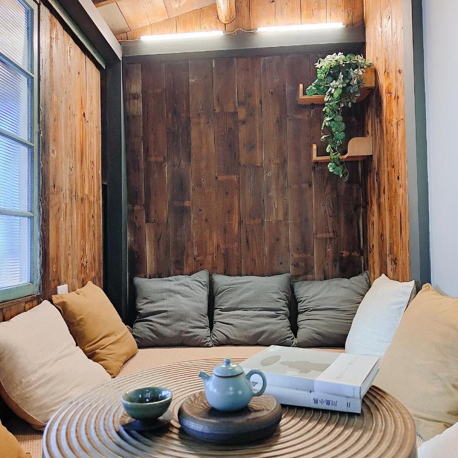 Jerry'S Mazehut Hostel Tainan Luaran gambar