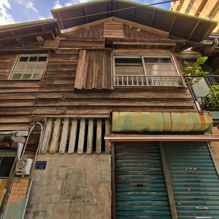 Jerry'S Mazehut Hostel Tainan Luaran gambar