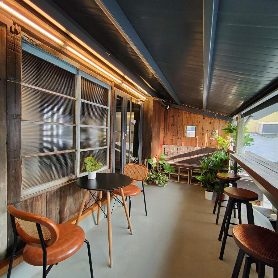 Jerry'S Mazehut Hostel Tainan Luaran gambar