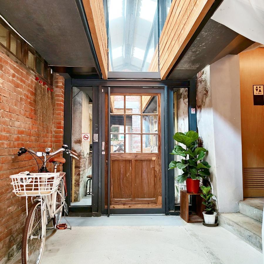Jerry'S Mazehut Hostel Tainan Luaran gambar