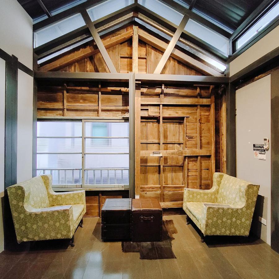 Jerry'S Mazehut Hostel Tainan Luaran gambar