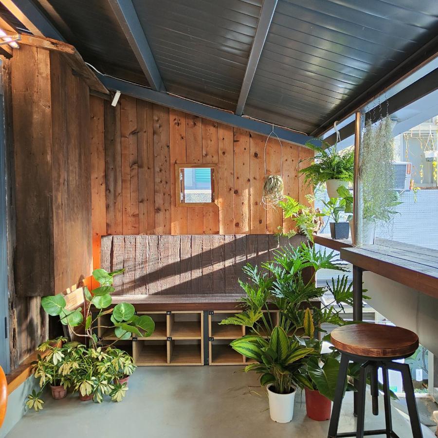 Jerry'S Mazehut Hostel Tainan Luaran gambar