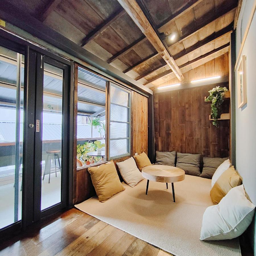 Jerry'S Mazehut Hostel Tainan Luaran gambar