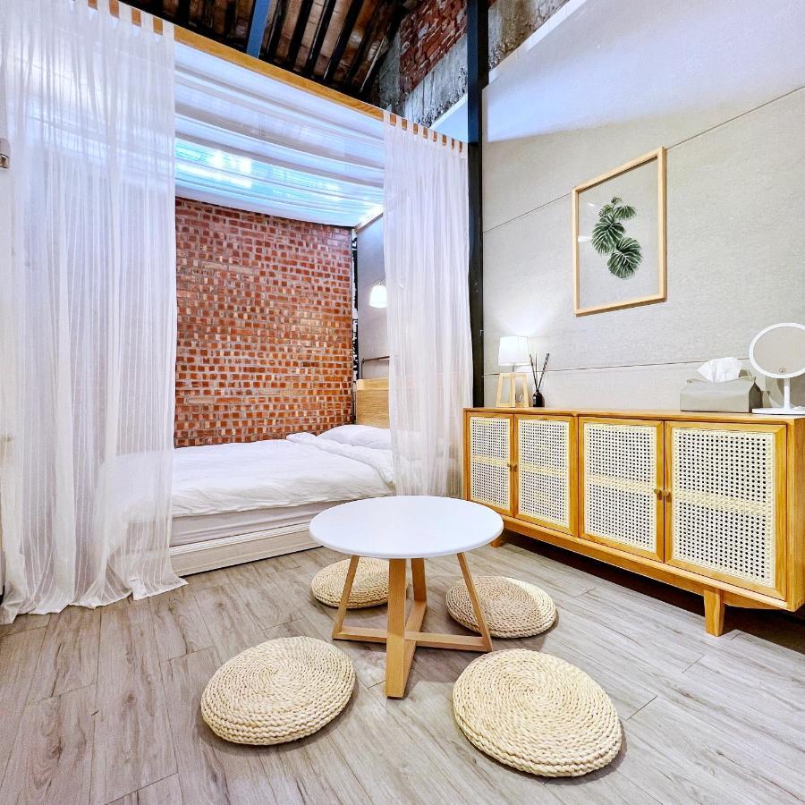 Jerry'S Mazehut Hostel Tainan Luaran gambar
